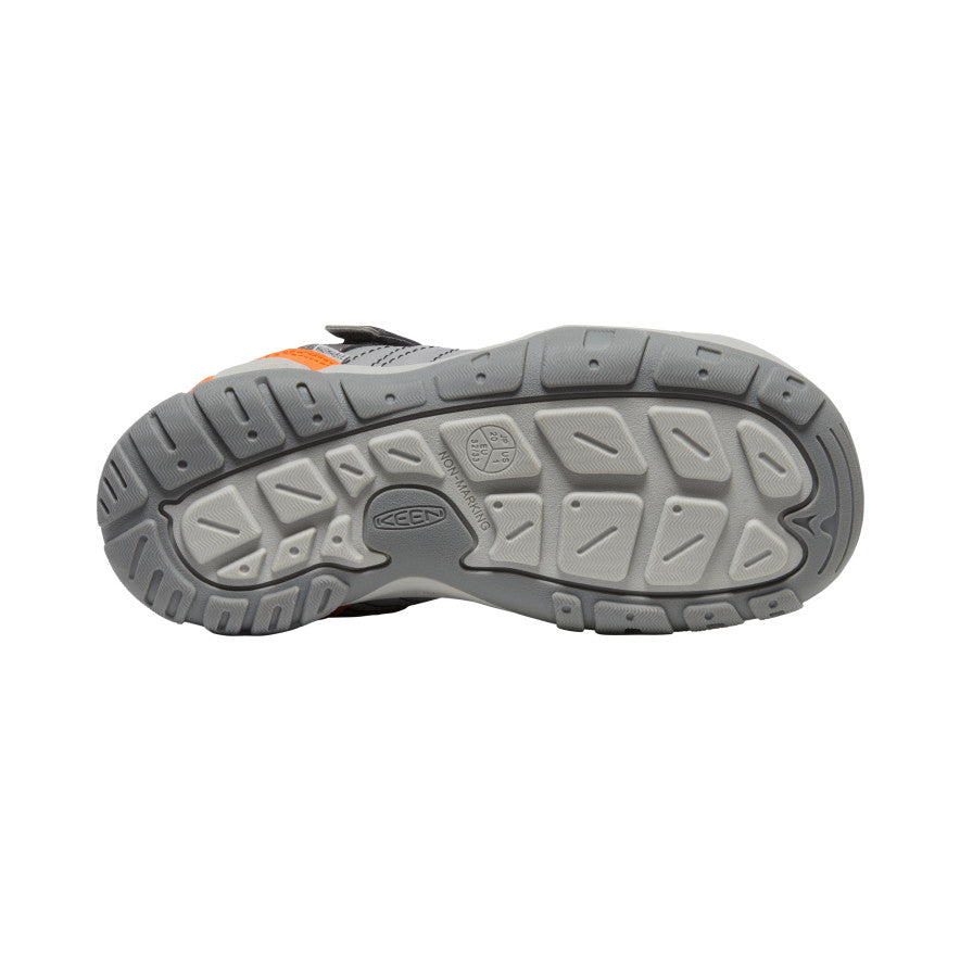 Big Kids' Knotch Peak Sneaker Magnet/Safety Orange